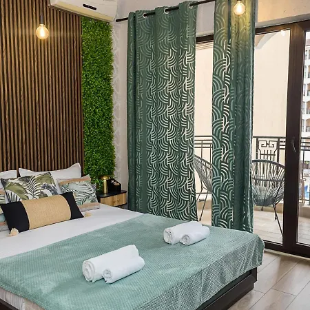Апартаменты Stylish Flat With Free Pool Access, Bendita Mare By Flat Mаnаger Золотые Пески