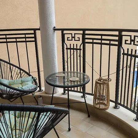 Stylish Flat With Free Pool Access, Bendita Mare By Flat Mаnаger * Золотые Пески