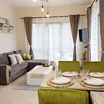 Апартаменты Stylish Flat With Free Pool Access, Bendita Mare By Flat Mаnаger *